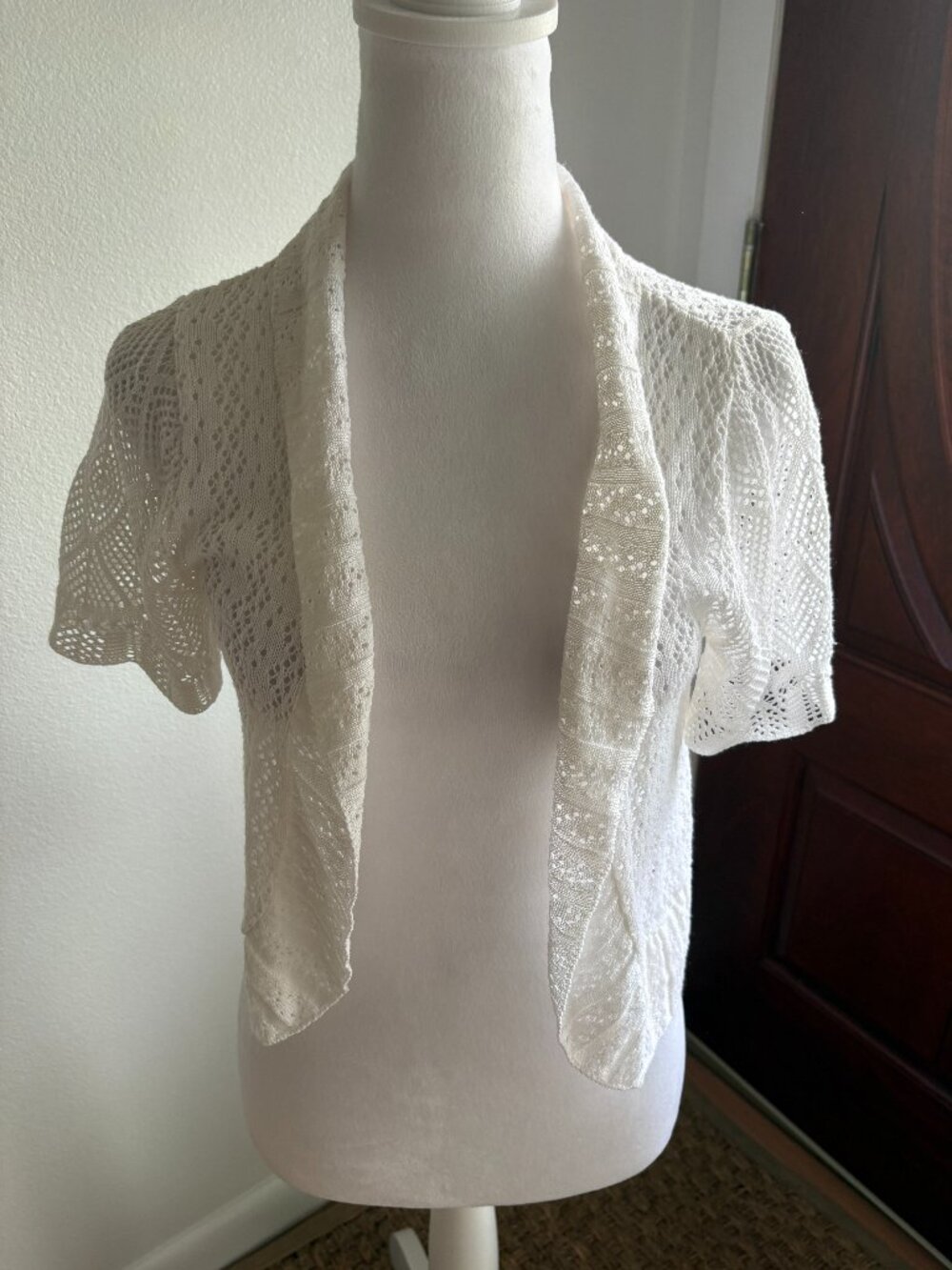 Perceptions New York Women's Bolero Style Lightweight Short Sleeve Sweater L